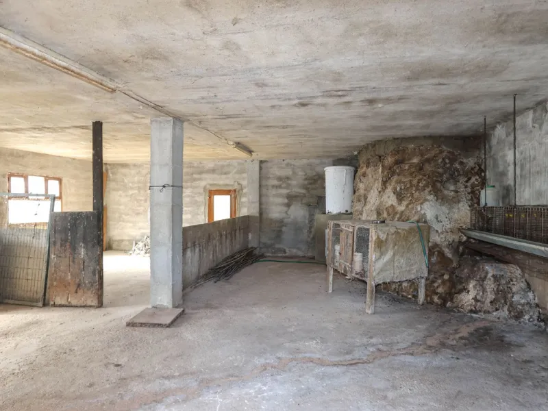 House - Townhouse в продаже в Casarabonela, Málaga. В доме 4 спален и 2 ванных комнат. Площадь дома 800 м². Площадь участка 3000 м²