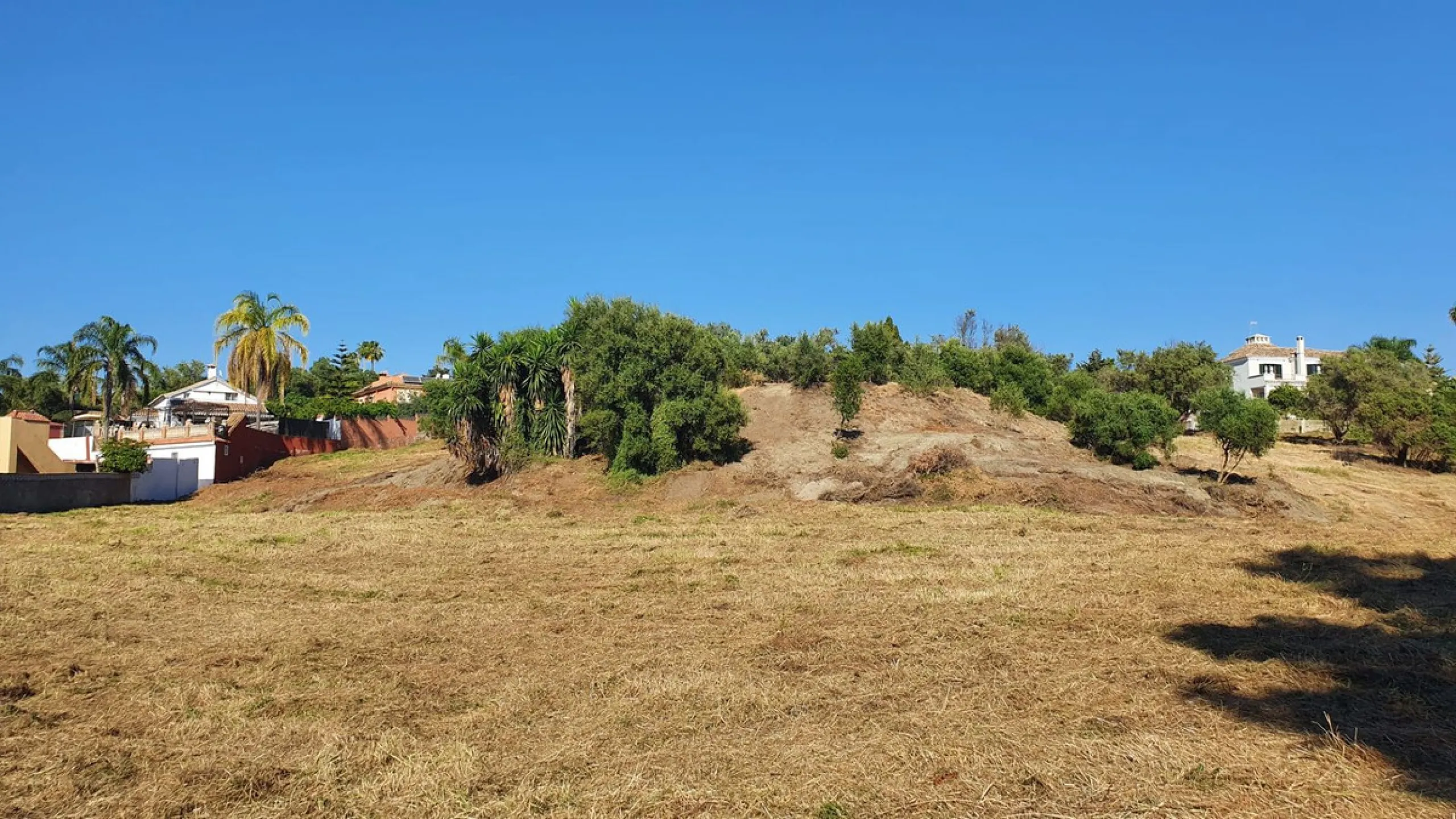 Plot - Land в продаже в Marbella, Málaga. Площадь участка 14423 м²