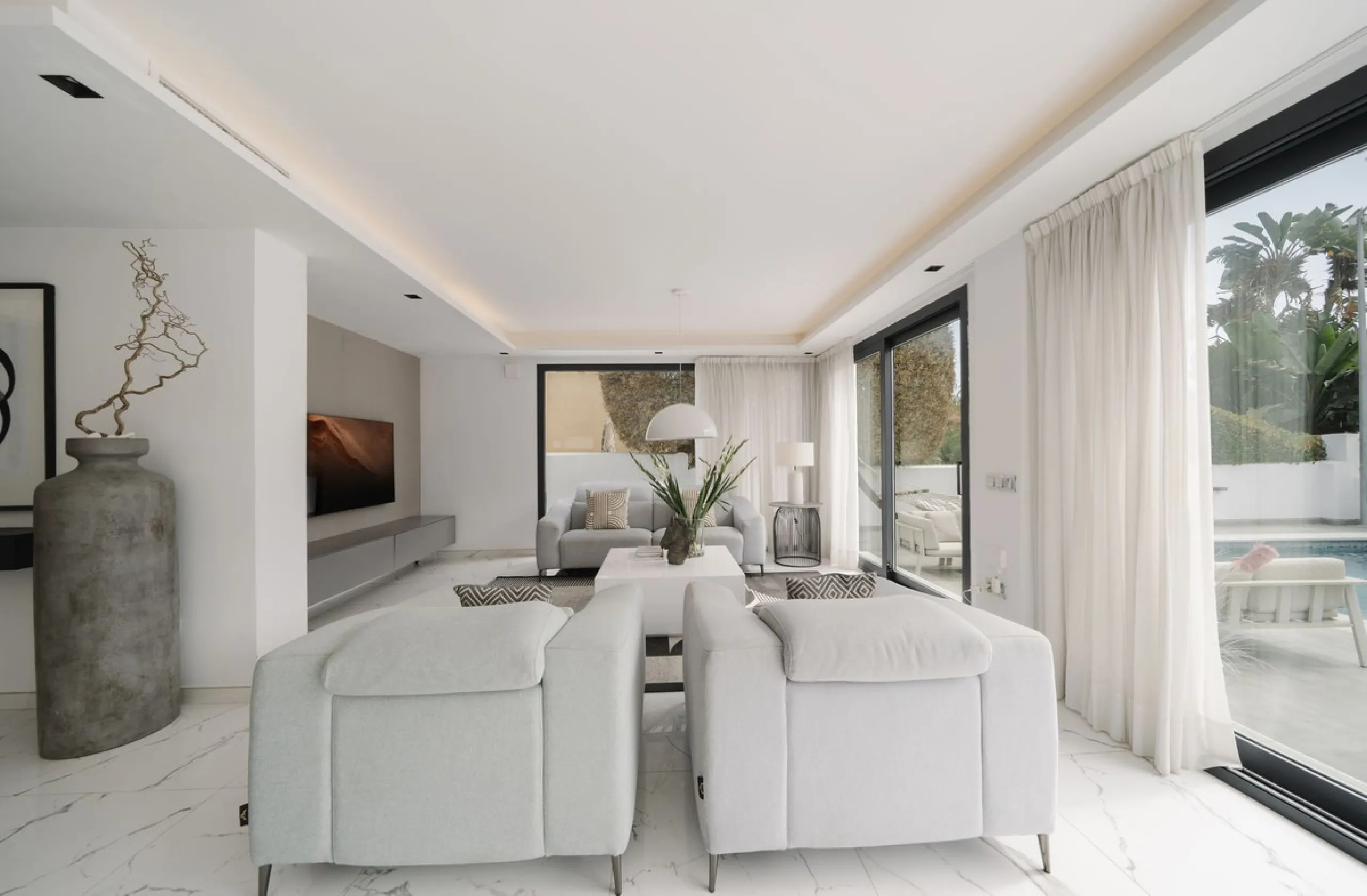 Luxury Investment Villa in Nueva Andalucía – Prime Location & High Rental Yield