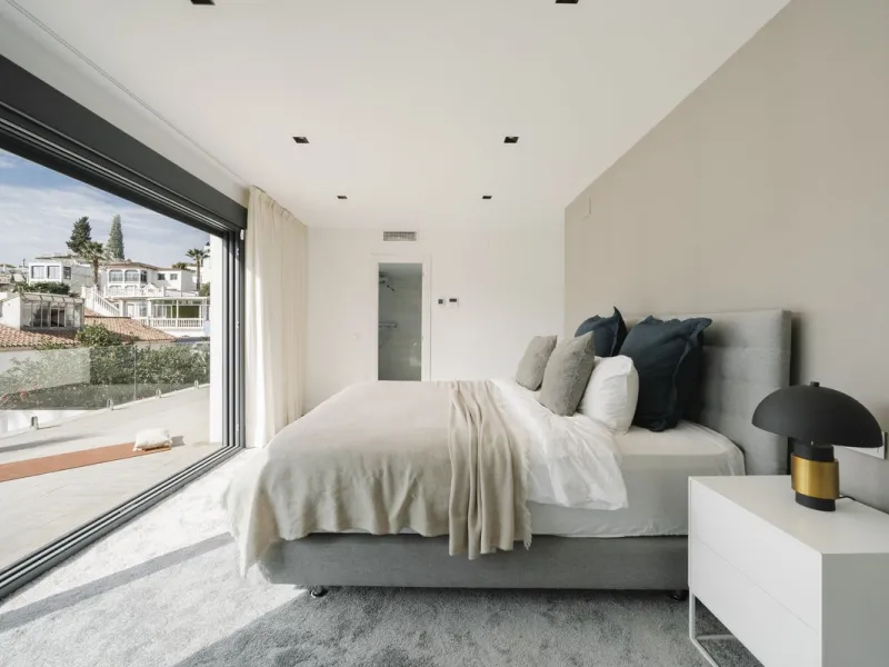 Luxury Investment Villa in Nueva Andalucía – Prime Location & High Rental Yield