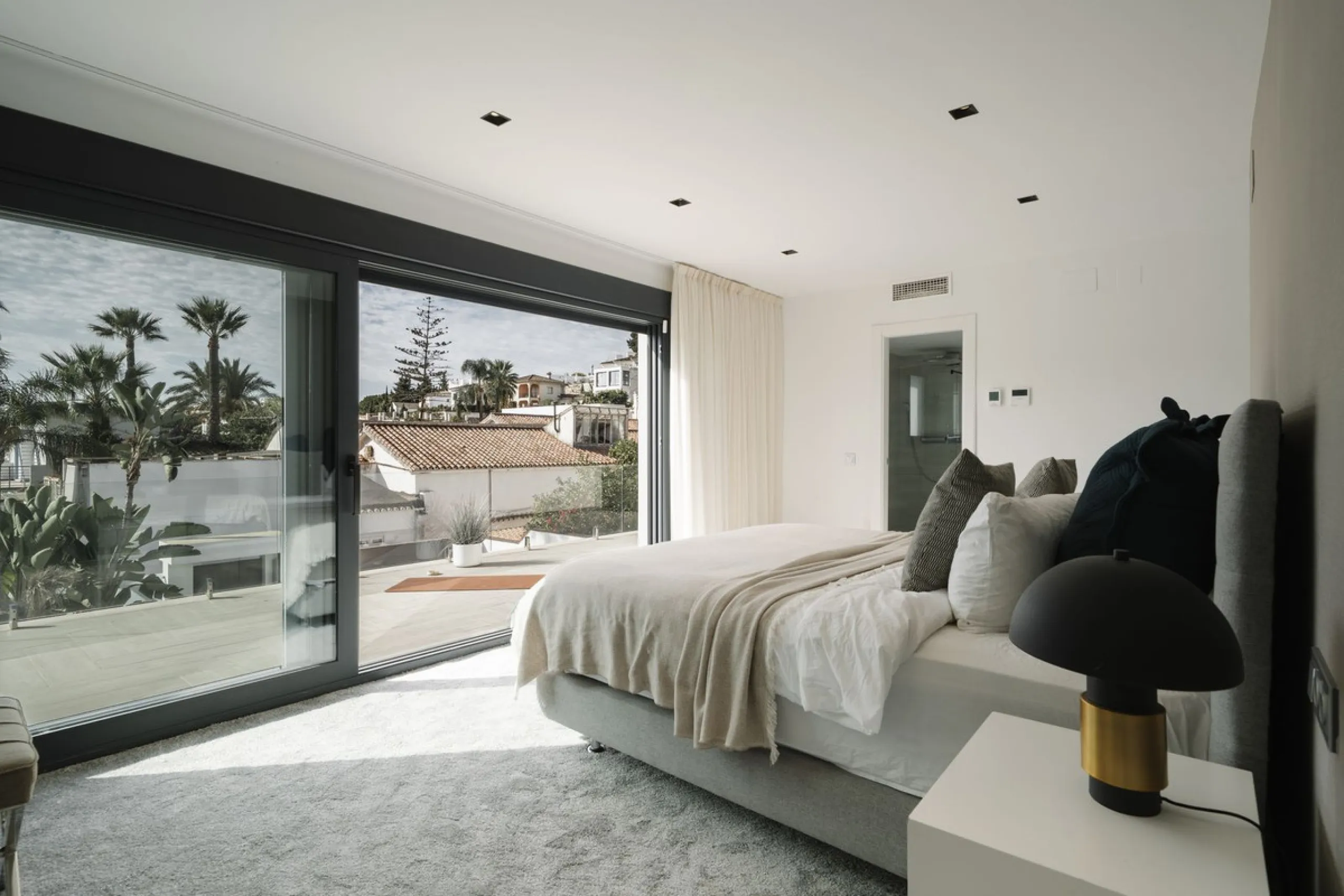 Luxury Investment Villa in Nueva Andalucía – Prime Location & High Rental Yield