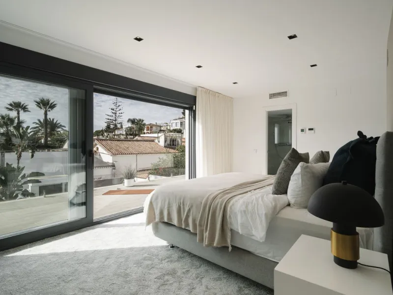 Luxury Investment Villa in Nueva Andalucía – Prime Location & High Rental Yield