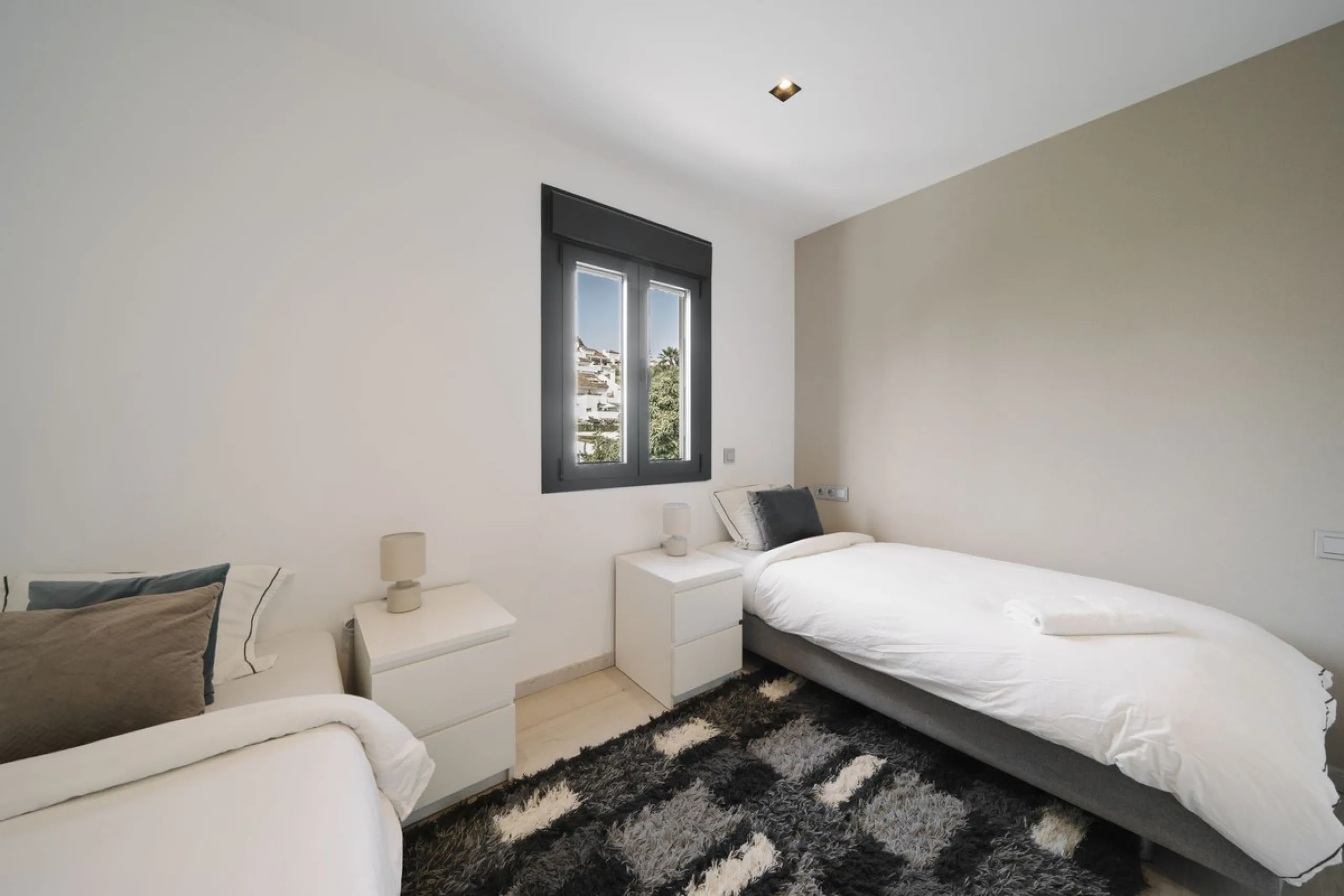 Luxury Investment Villa in Nueva Andalucía – Prime Location & High Rental Yield