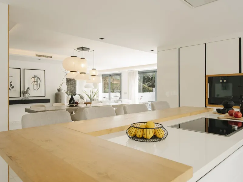Luxury Investment Villa in Nueva Andalucía – Prime Location & High Rental Yield