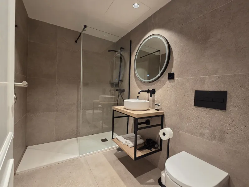 Apartment - Middle Floor Apartment в продаже в Marbella, Málaga. В доме 1 спален и 1 ванных комнат. Площадь дома 42 м²