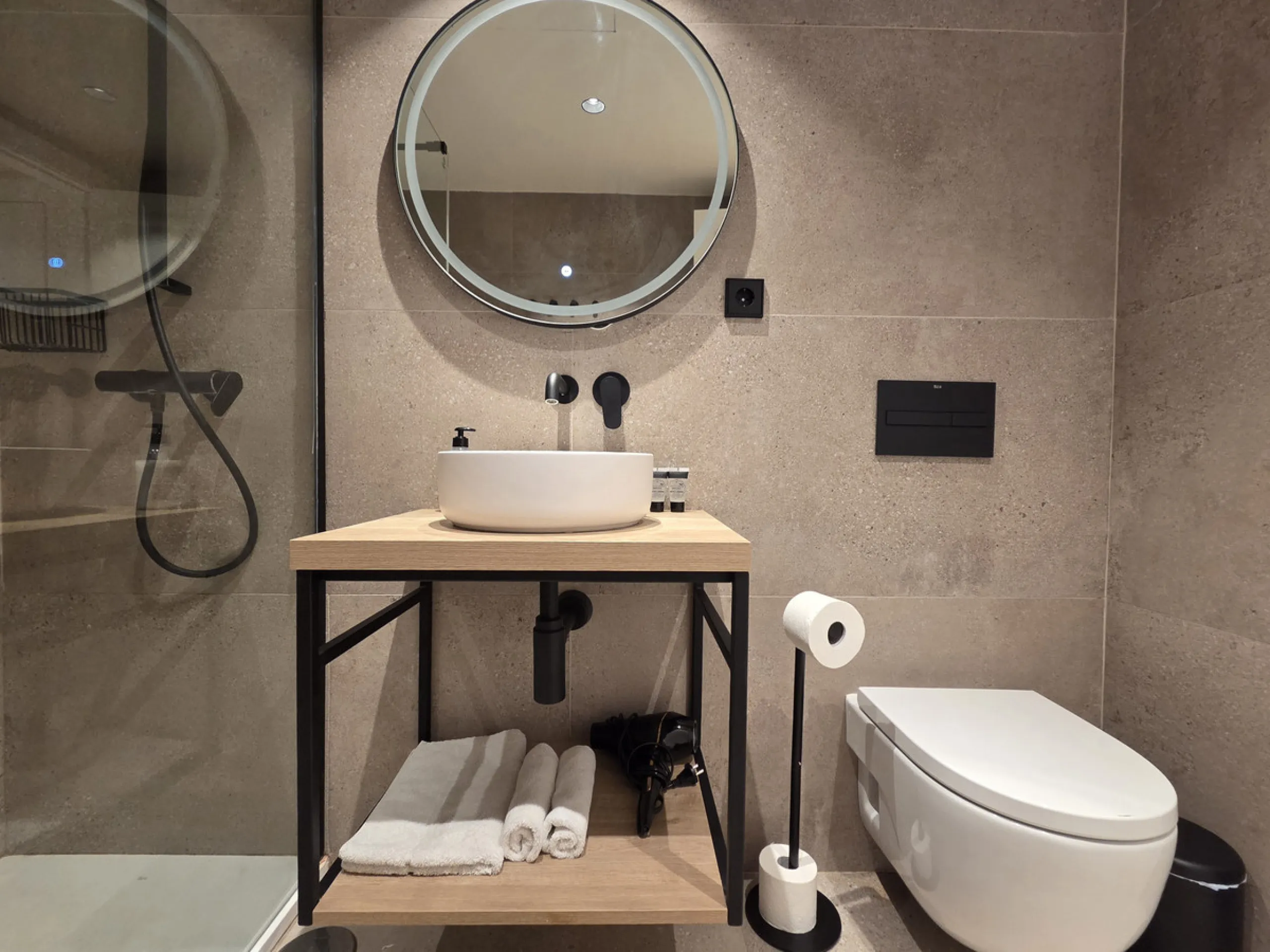 Apartment - Middle Floor Apartment в продаже в Marbella, Málaga. В доме 1 спален и 1 ванных комнат. Площадь дома 42 м²