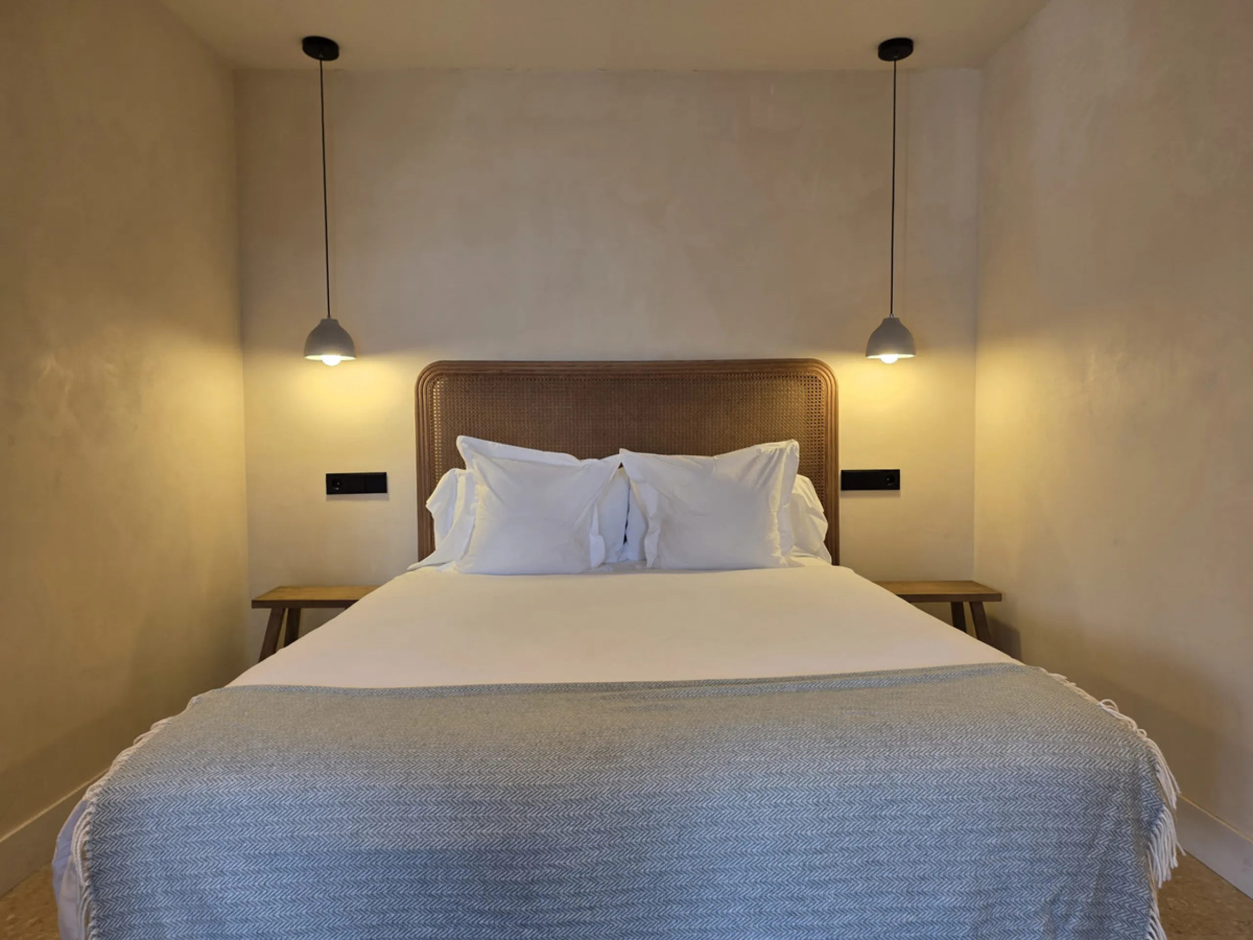 Apartment - Middle Floor Apartment в продаже в Marbella, Málaga. В доме 1 спален и 1 ванных комнат. Площадь дома 42 м²