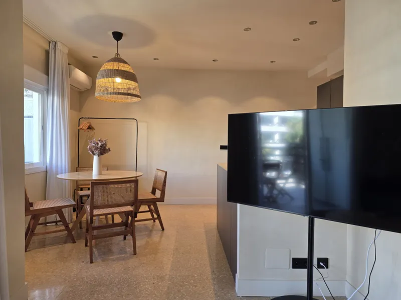 Apartment - Middle Floor Apartment в продаже в Marbella, Málaga. В доме 1 спален и 1 ванных комнат. Площадь дома 42 м²