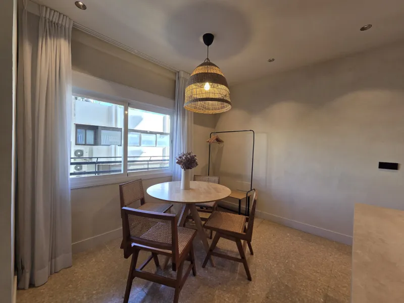 Apartment - Middle Floor Apartment в продаже в Marbella, Málaga. В доме 1 спален и 1 ванных комнат. Площадь дома 42 м²