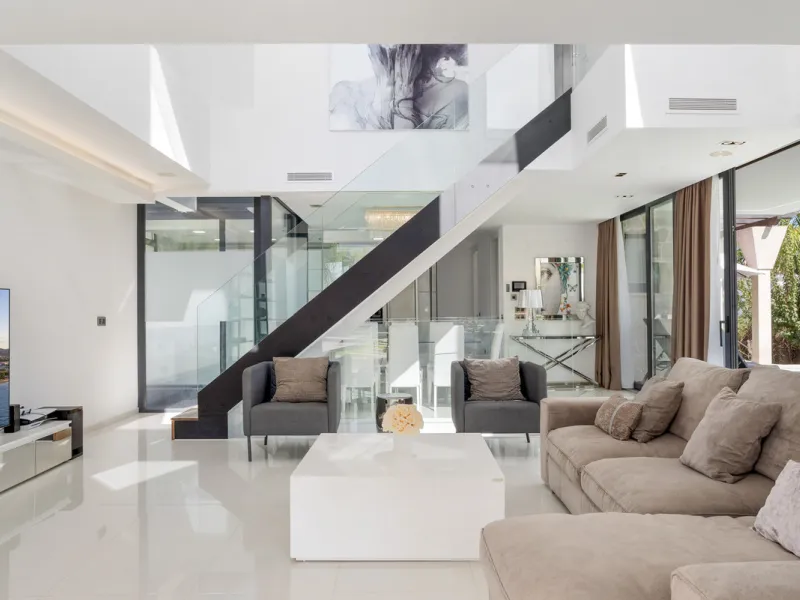 Nestled in the prestigious enclave of La Cerquilla, Villa La Cerquilla is a sanctuary of contemporary luxury surrounded by the beauty of Marbella's Golf Valley. Behind its private gates, the residence opens onto five generous double bedrooms, including a 