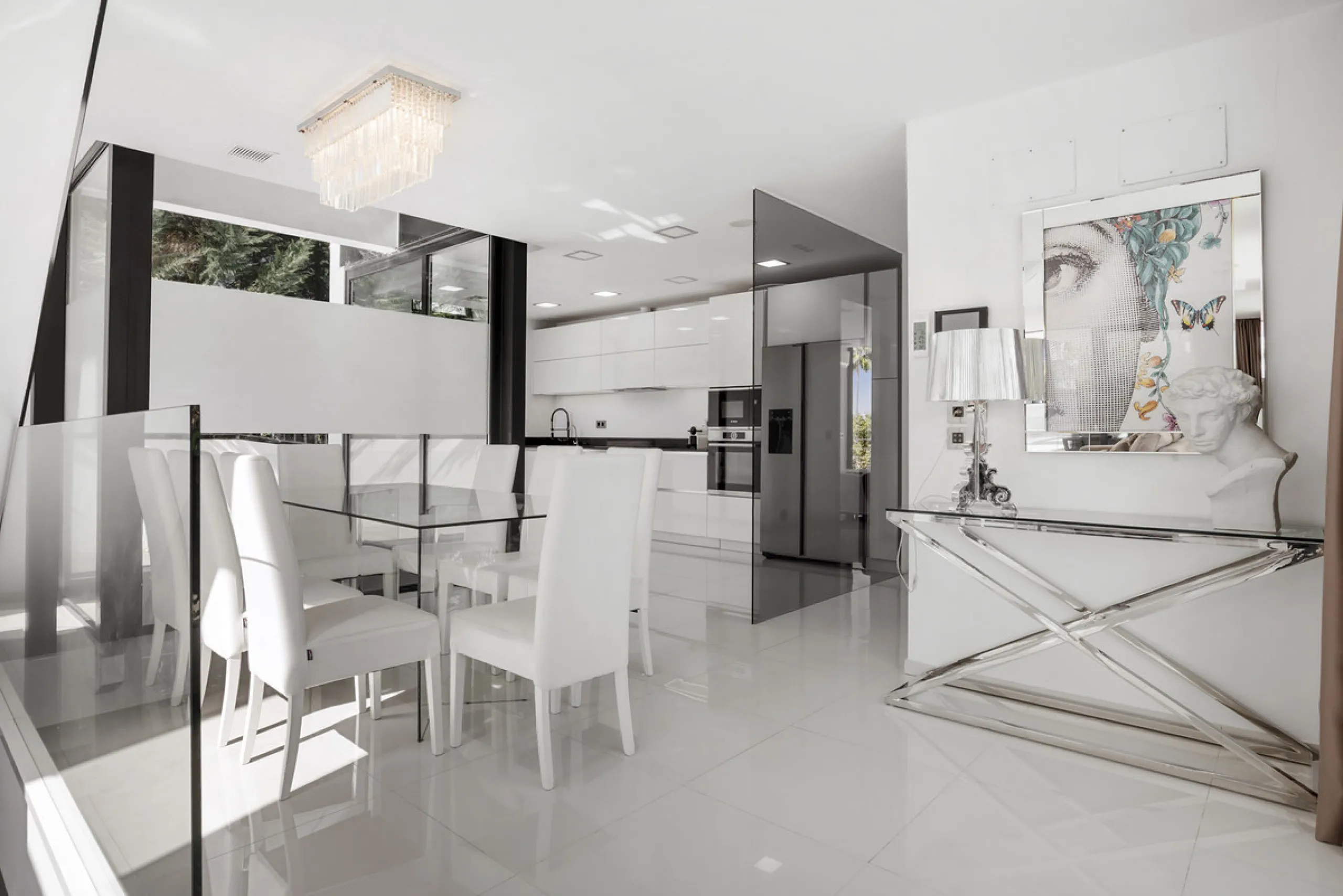 Nestled in the prestigious enclave of La Cerquilla, Villa La Cerquilla is a sanctuary of contemporary luxury surrounded by the beauty of Marbella's Golf Valley. Behind its private gates, the residence opens onto five generous double bedrooms, including a 