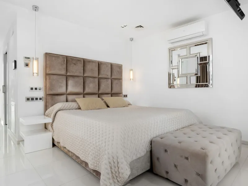 Nestled in the prestigious enclave of La Cerquilla, Villa La Cerquilla is a sanctuary of contemporary luxury surrounded by the beauty of Marbella's Golf Valley. Behind its private gates, the residence opens onto five generous double bedrooms, including a 