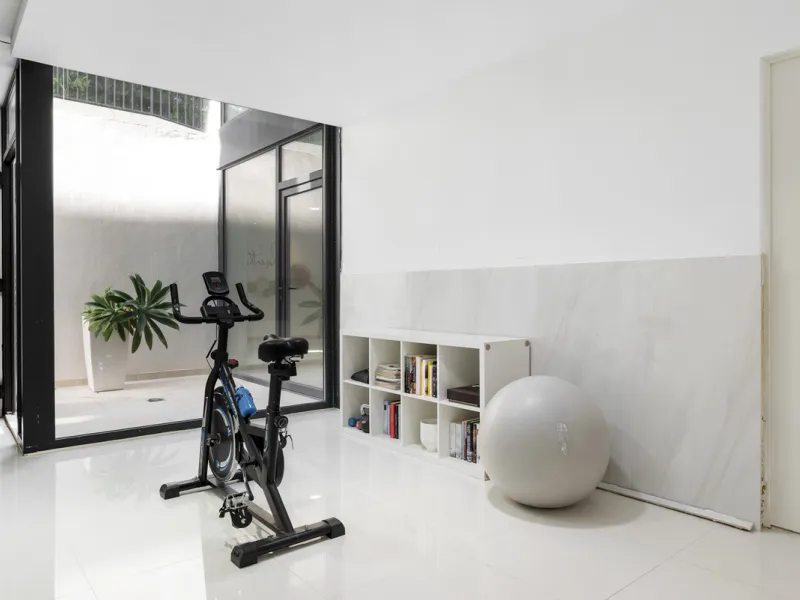 Nestled in the prestigious enclave of La Cerquilla, Villa La Cerquilla is a sanctuary of contemporary luxury surrounded by the beauty of Marbella's Golf Valley. Behind its private gates, the residence opens onto five generous double bedrooms, including a 