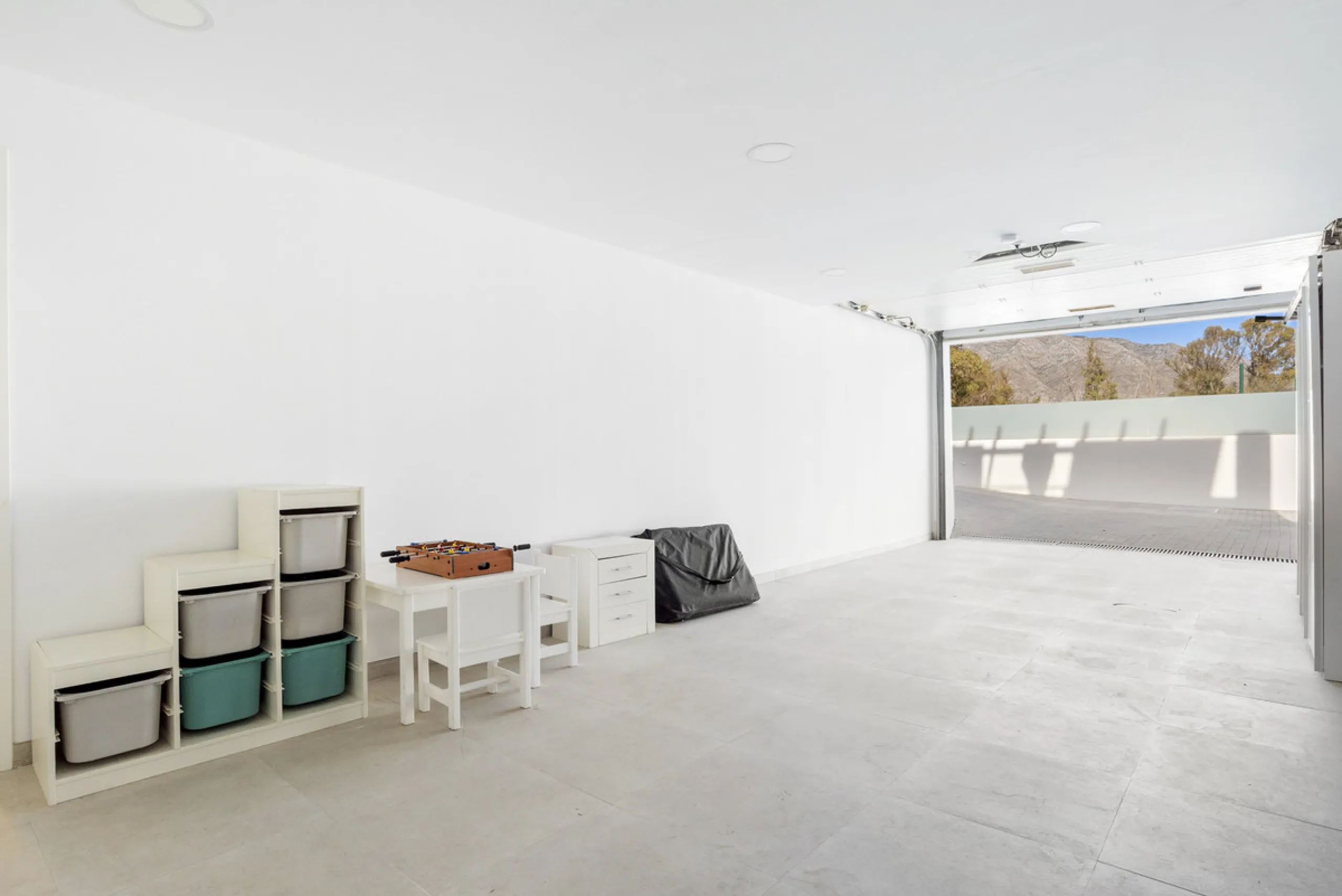 Nestled in the prestigious enclave of La Cerquilla, Villa La Cerquilla is a sanctuary of contemporary luxury surrounded by the beauty of Marbella's Golf Valley. Behind its private gates, the residence opens onto five generous double bedrooms, including a 