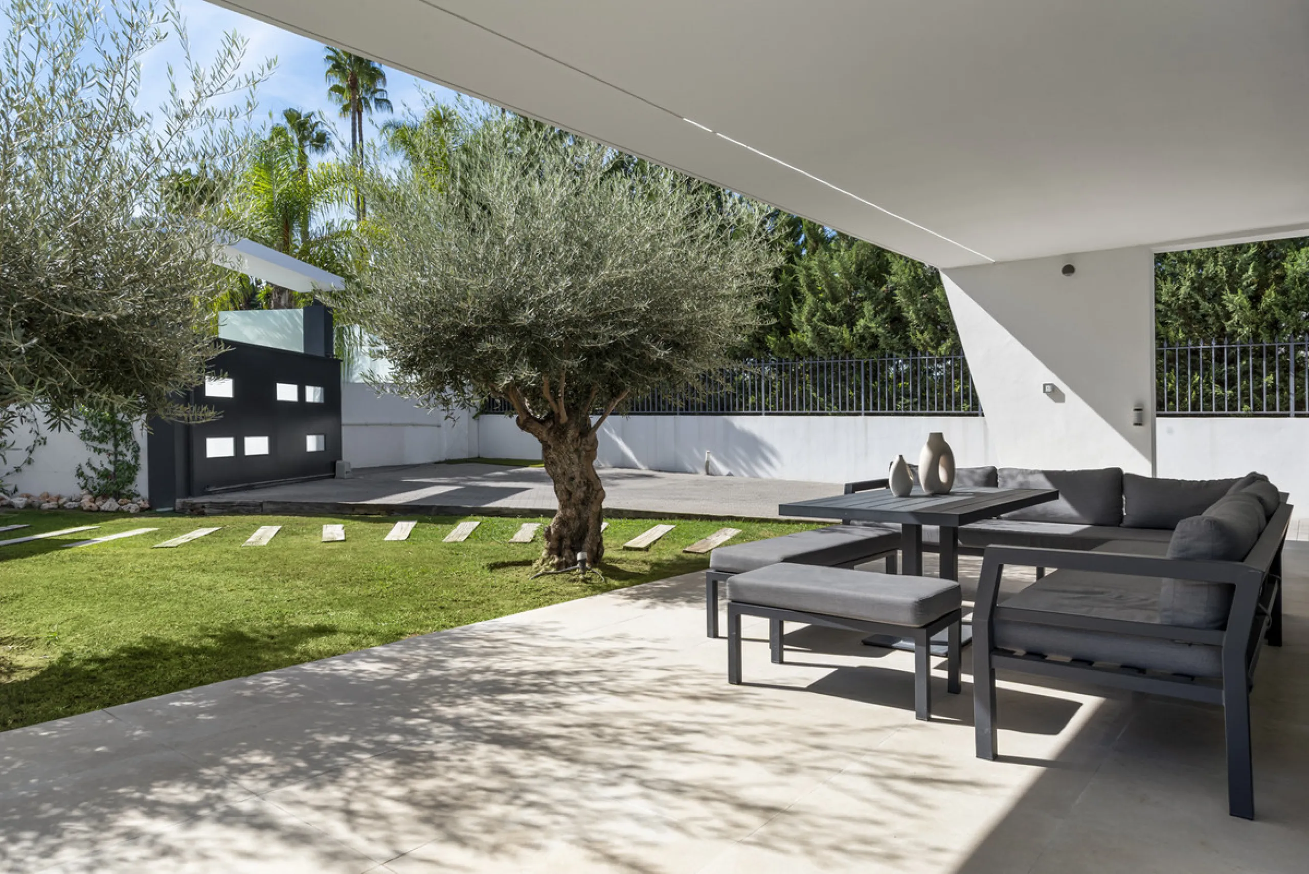 Nestled in the prestigious enclave of La Cerquilla, Villa La Cerquilla is a sanctuary of contemporary luxury surrounded by the beauty of Marbella's Golf Valley. Behind its private gates, the residence opens onto five generous double bedrooms, including a 