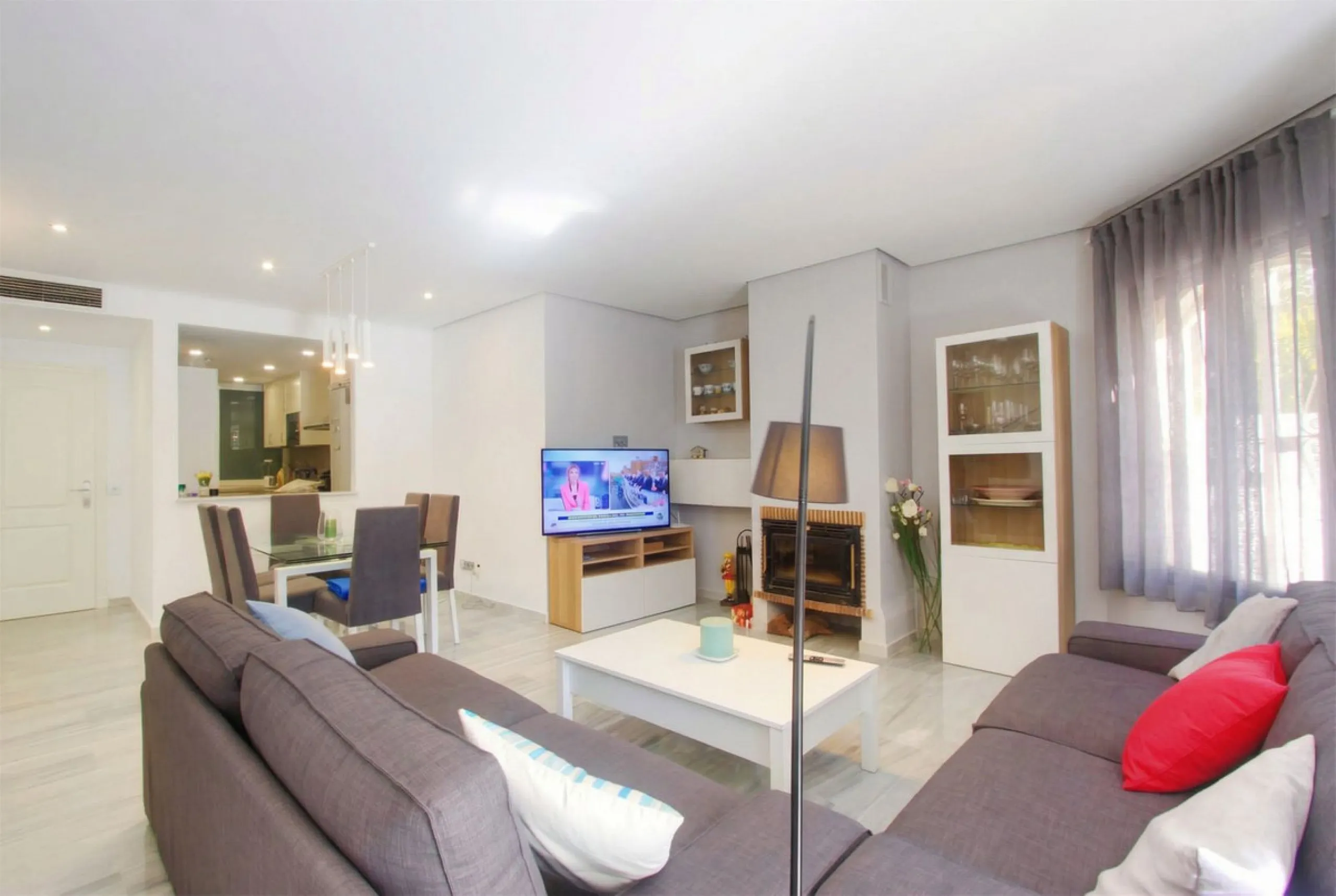 Apartment - Ground Floor Apartment в продаже в Marbella, Málaga. В доме 3 спален и 2 ванных комнат. Площадь дома 116 м²