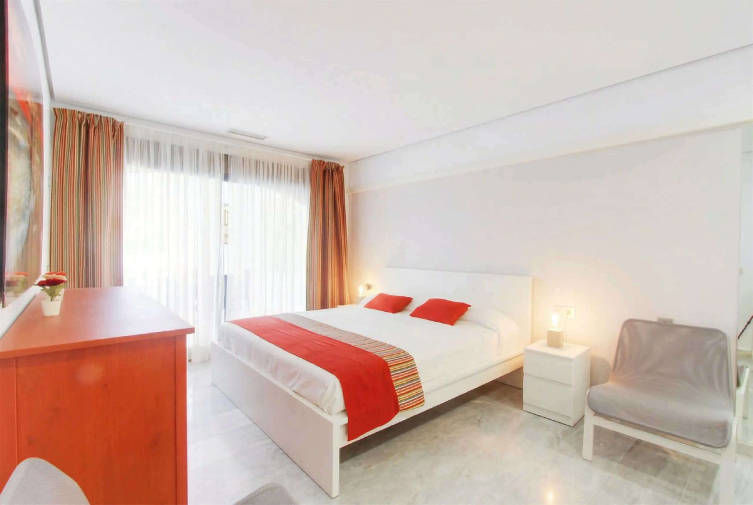 Apartment - Ground Floor Apartment в продаже в Marbella, Málaga. В доме 3 спален и 2 ванных комнат. Площадь дома 116 м²
