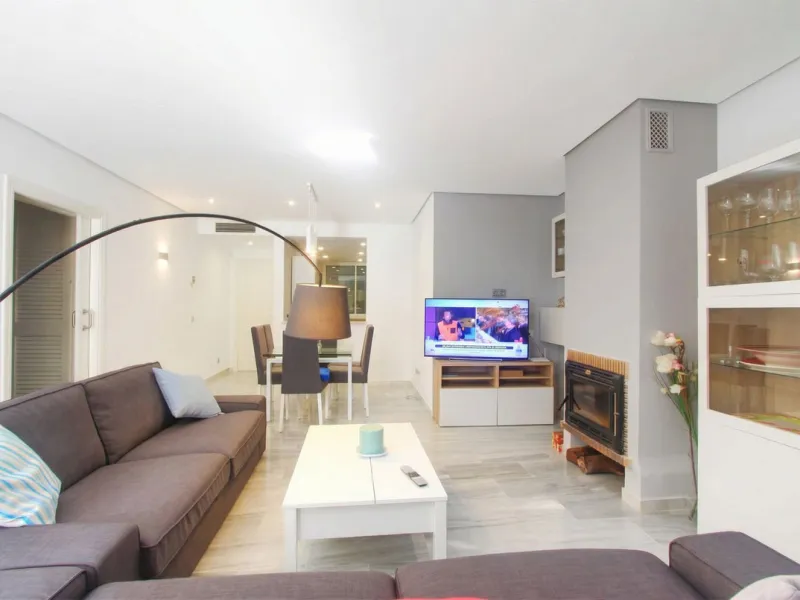 Apartment - Ground Floor Apartment в продаже в Marbella, Málaga. В доме 3 спален и 2 ванных комнат. Площадь дома 116 м²