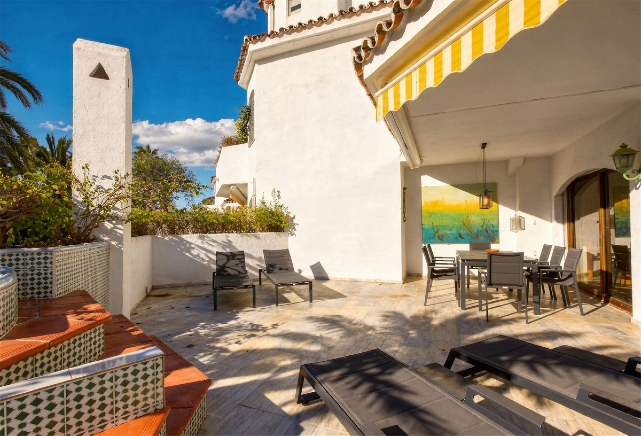 Apartment - Ground Floor Apartment в продаже в Marbella, Málaga. В доме 3 спален и 2 ванных комнат. Площадь дома 116 м²