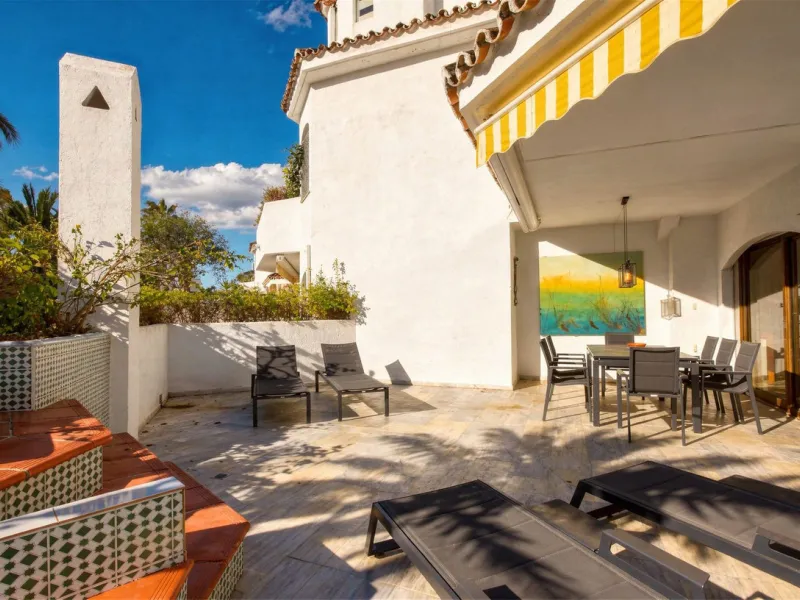 Apartment - Ground Floor Apartment в продаже в Marbella, Málaga. В доме 3 спален и 2 ванных комнат. Площадь дома 116 м²