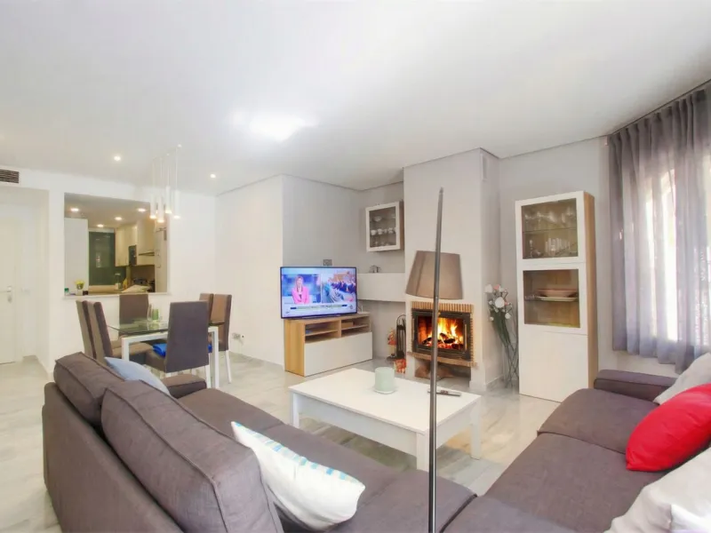 Apartment - Ground Floor Apartment в продаже в Marbella, Málaga. В доме 3 спален и 2 ванных комнат. Площадь дома 116 м²