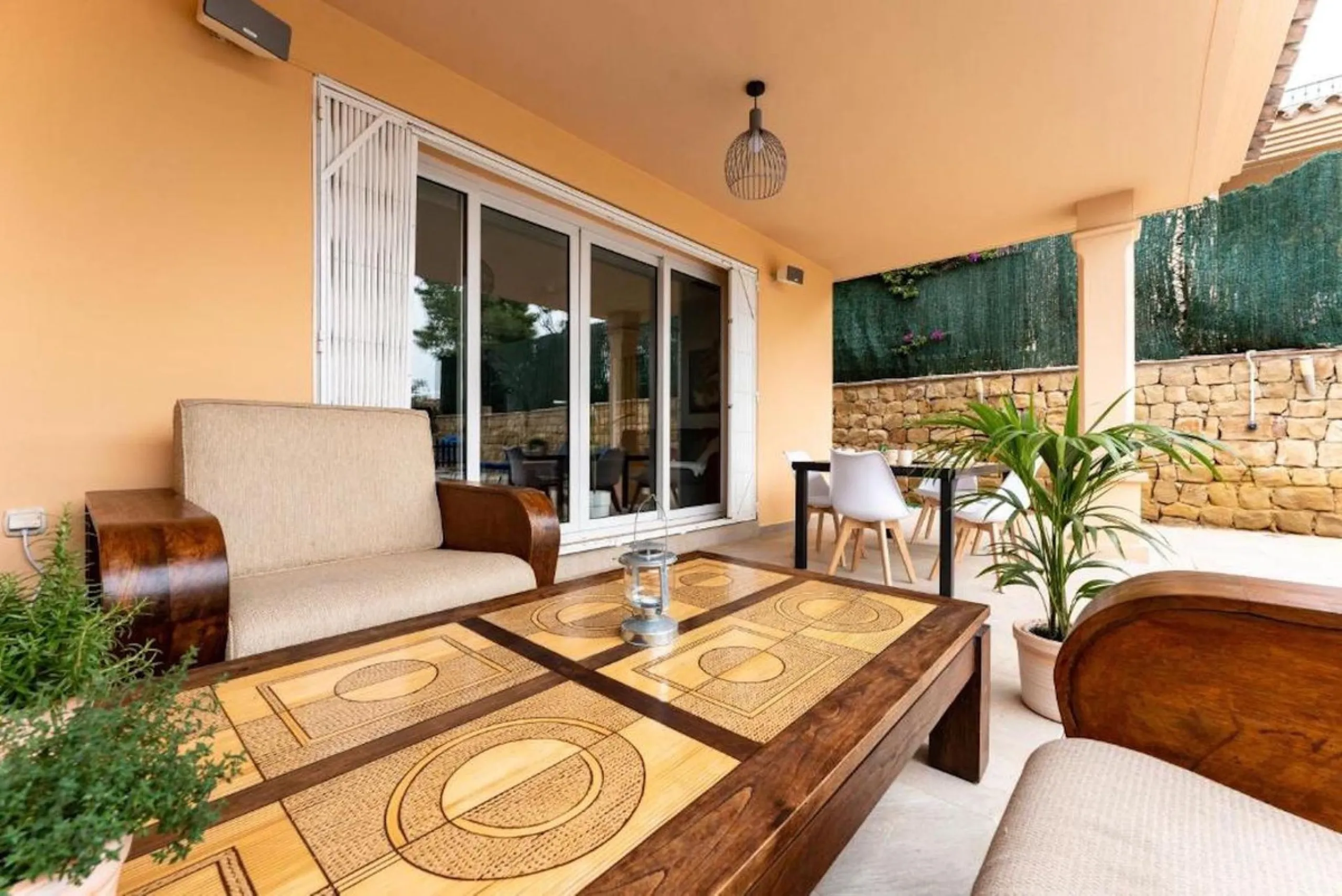 Spacious 4-Bedroom semi detached Villa with Private Heated Pool in Riviera del Sol