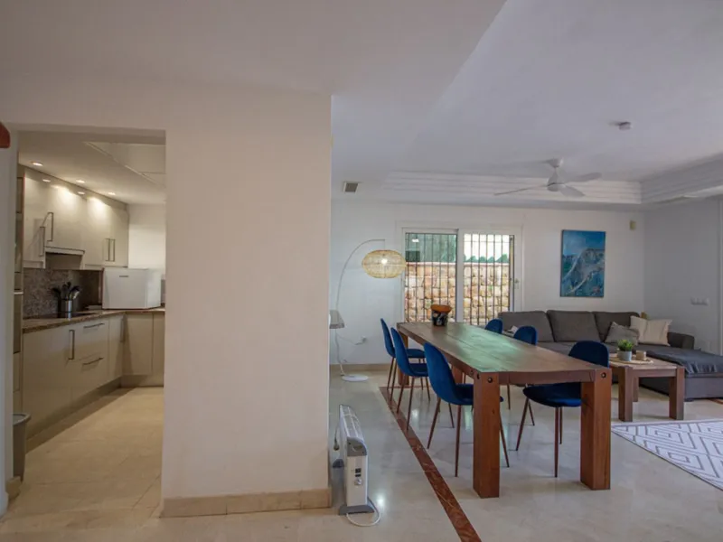 Spacious 4-Bedroom semi detached Villa with Private Heated Pool in Riviera del Sol