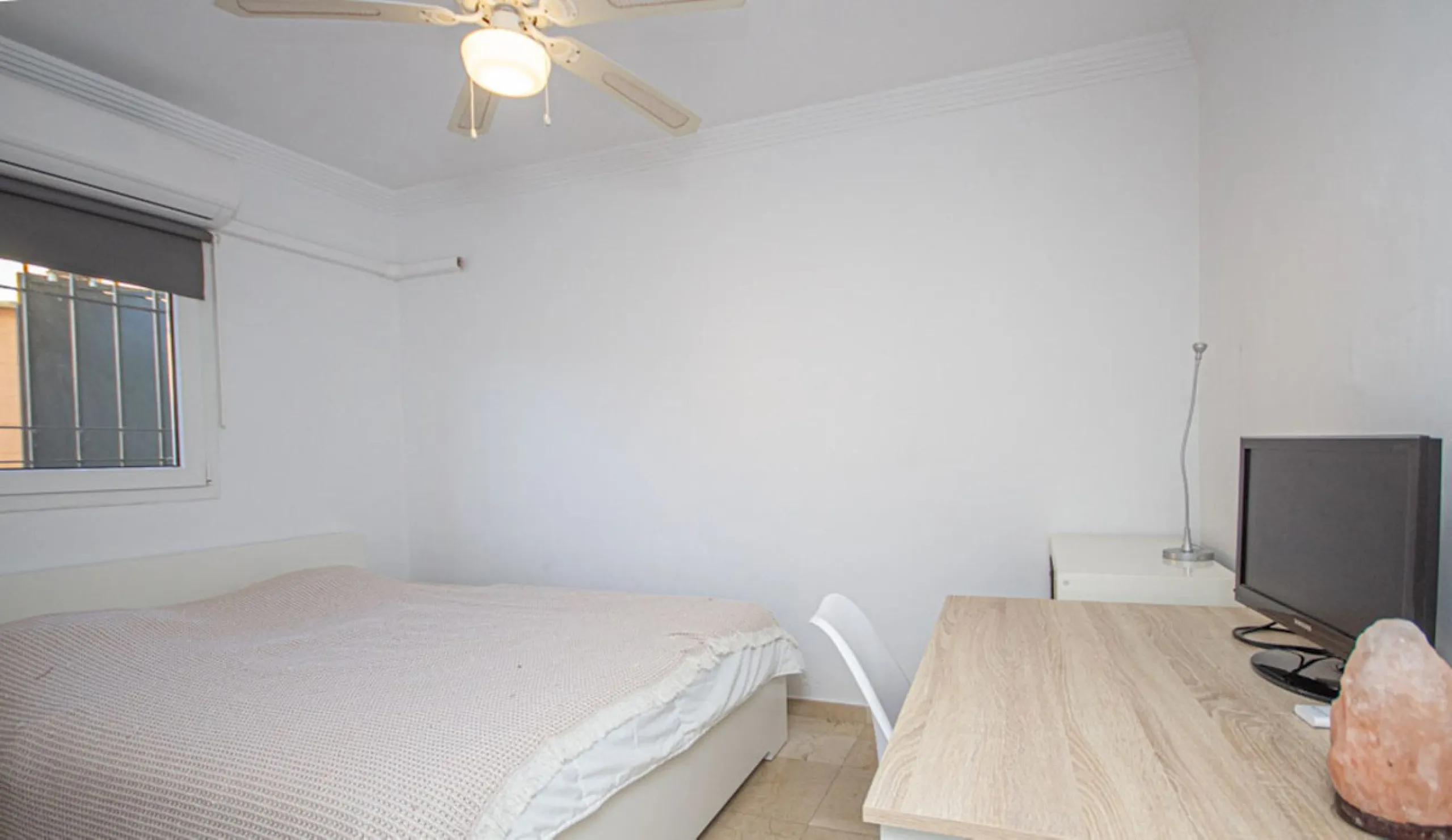 Spacious 4-Bedroom semi detached Villa with Private Heated Pool in Riviera del Sol