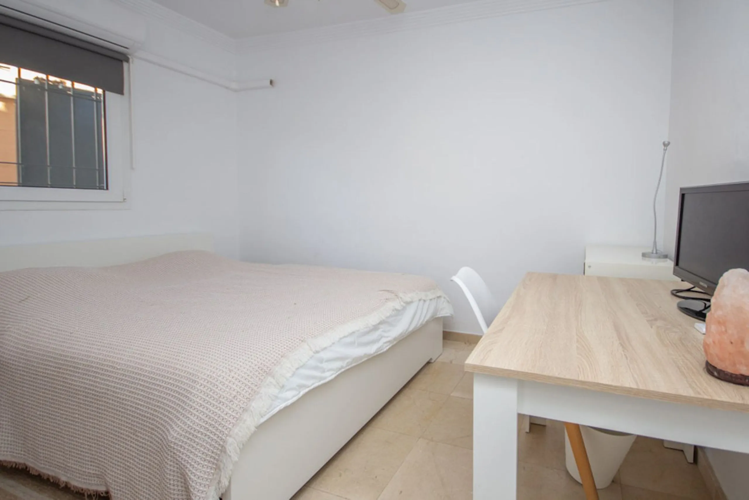 Spacious 4-Bedroom semi detached Villa with Private Heated Pool in Riviera del Sol