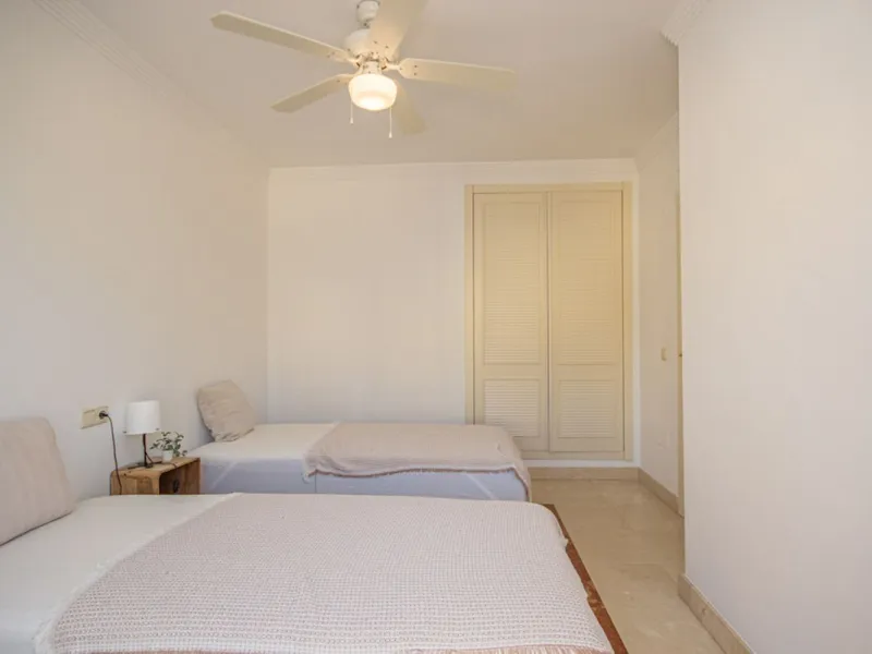 Spacious 4-Bedroom semi detached Villa with Private Heated Pool in Riviera del Sol