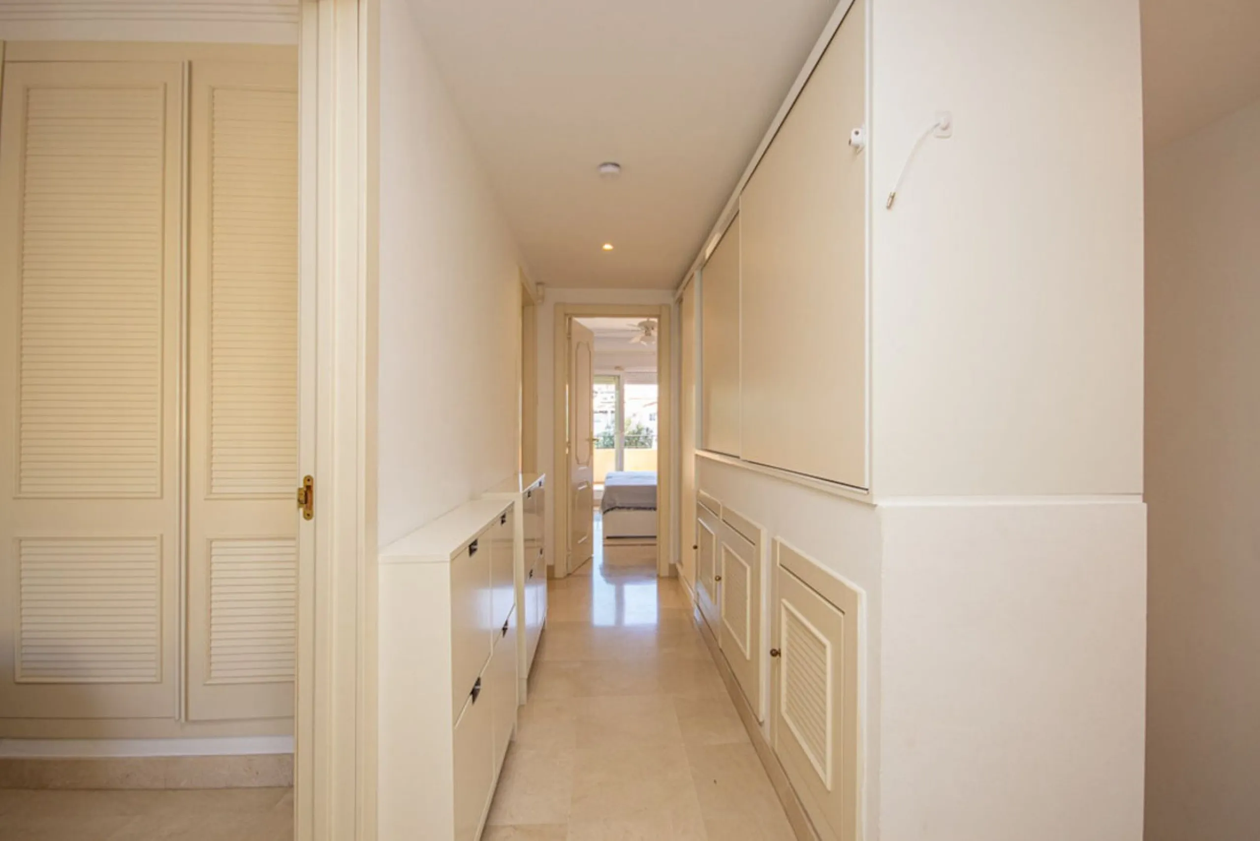 Spacious 4-Bedroom semi detached Villa with Private Heated Pool in Riviera del Sol