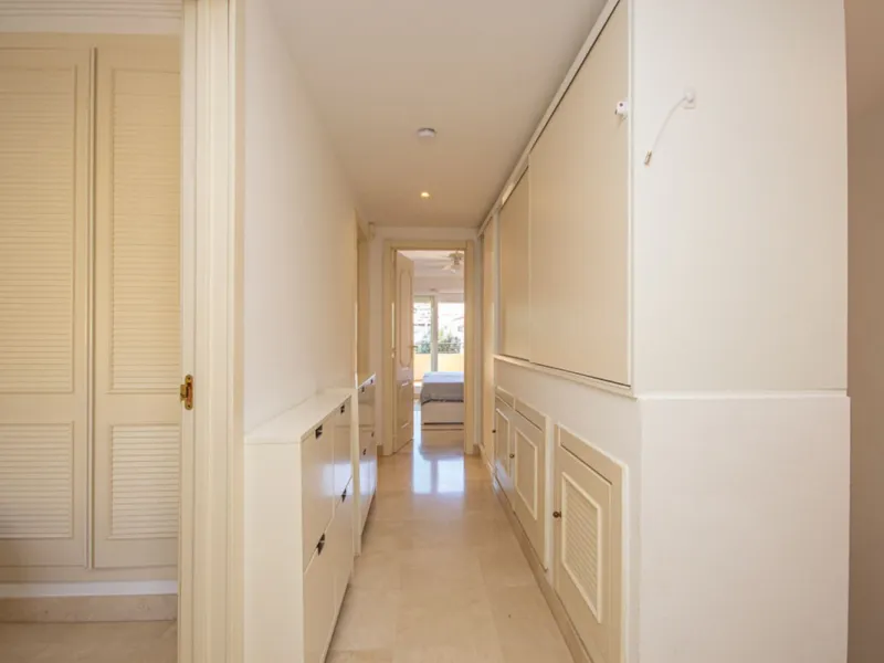 Spacious 4-Bedroom semi detached Villa with Private Heated Pool in Riviera del Sol