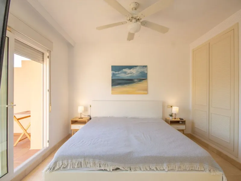 Spacious 4-Bedroom semi detached Villa with Private Heated Pool in Riviera del Sol
