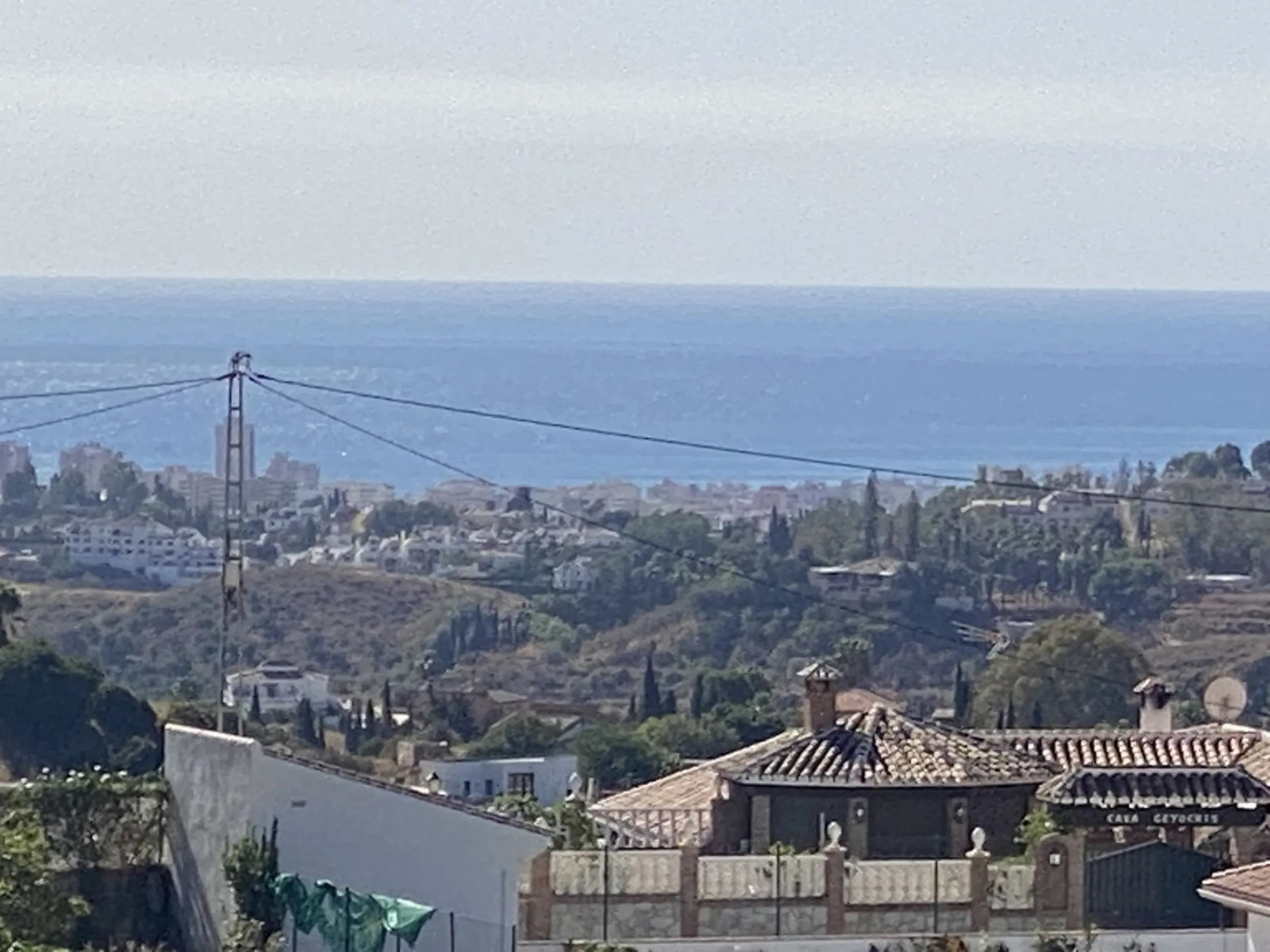 A RARELY AVAILABLE SINGLE LEVEL VILLA IN A HIGHLY SOUGHT AFTER POSITION CLOSE TO THE WHITE WASHED AND HISTORICAL VILLAGE OF MIJAS