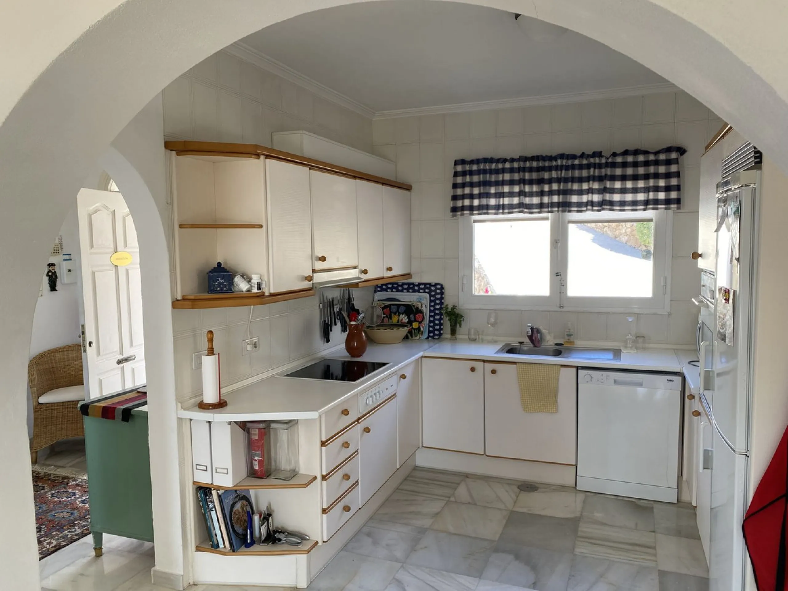 A RARELY AVAILABLE SINGLE LEVEL VILLA IN A HIGHLY SOUGHT AFTER POSITION CLOSE TO THE WHITE WASHED AND HISTORICAL VILLAGE OF MIJAS