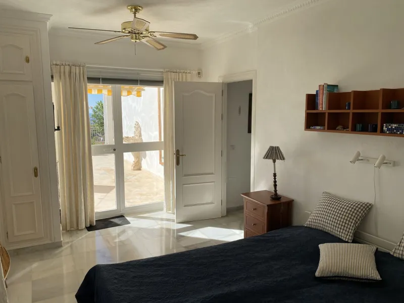 A RARELY AVAILABLE SINGLE LEVEL VILLA IN A HIGHLY SOUGHT AFTER POSITION CLOSE TO THE WHITE WASHED AND HISTORICAL VILLAGE OF MIJAS