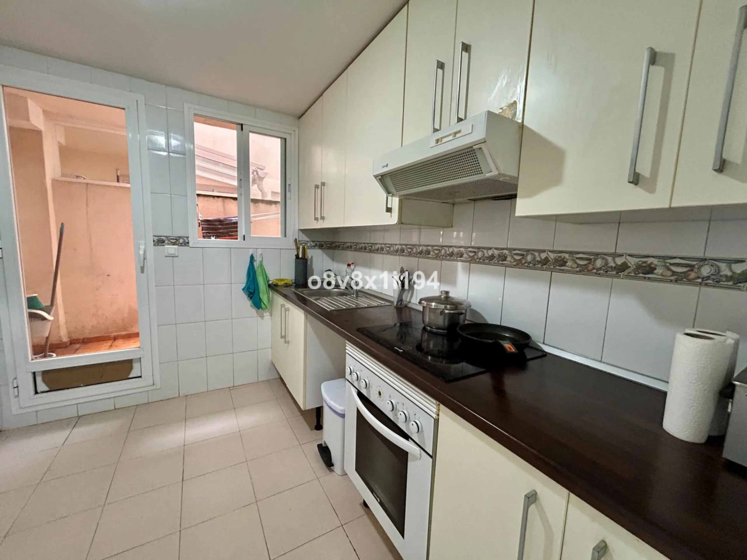 Ground floor apartment with private garden and basement in Doña Julia | 3 bedrooms + 2 parking spaces | High profitability