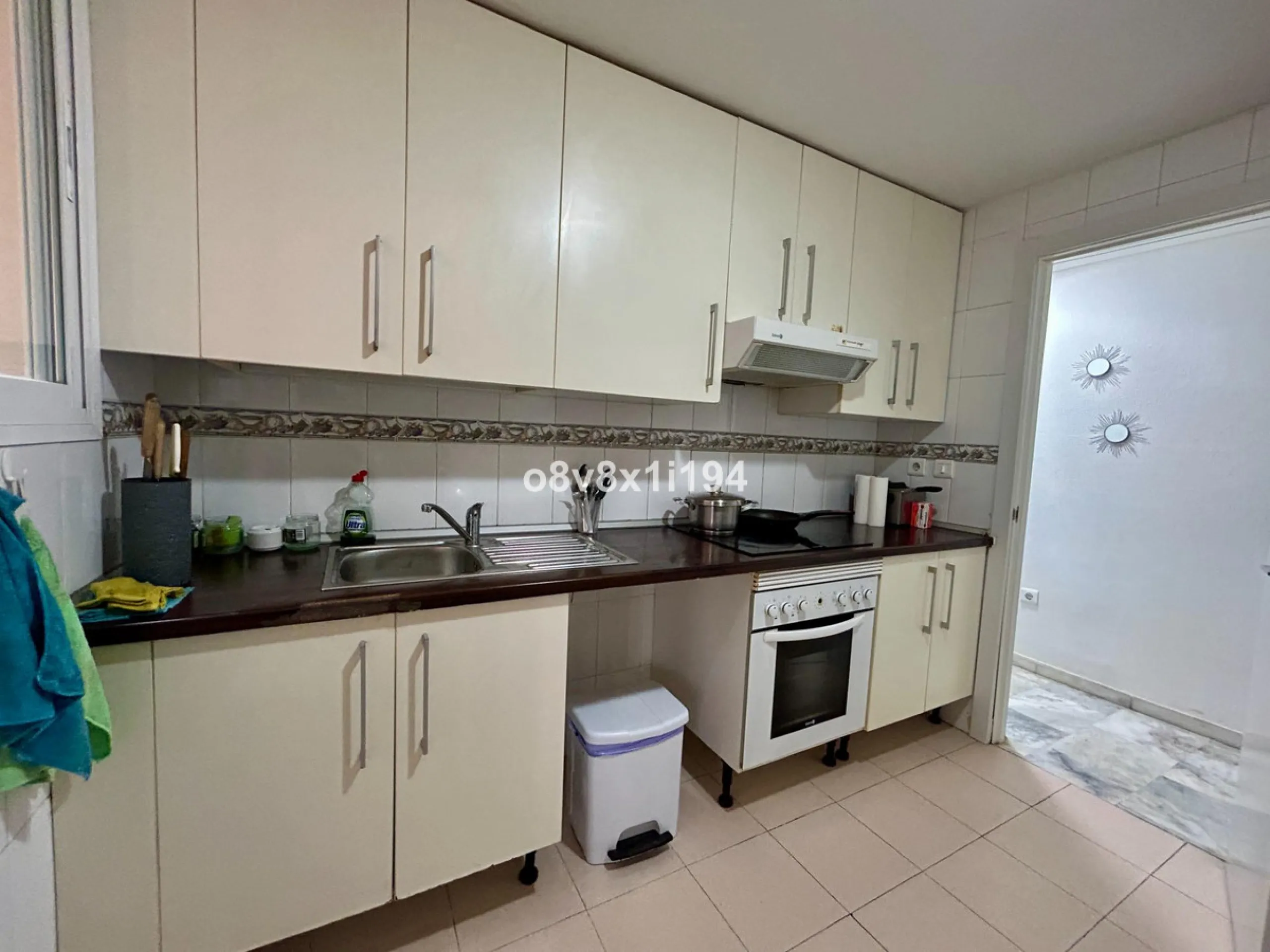 Ground floor apartment with private garden and basement in Doña Julia | 3 bedrooms + 2 parking spaces | High profitability