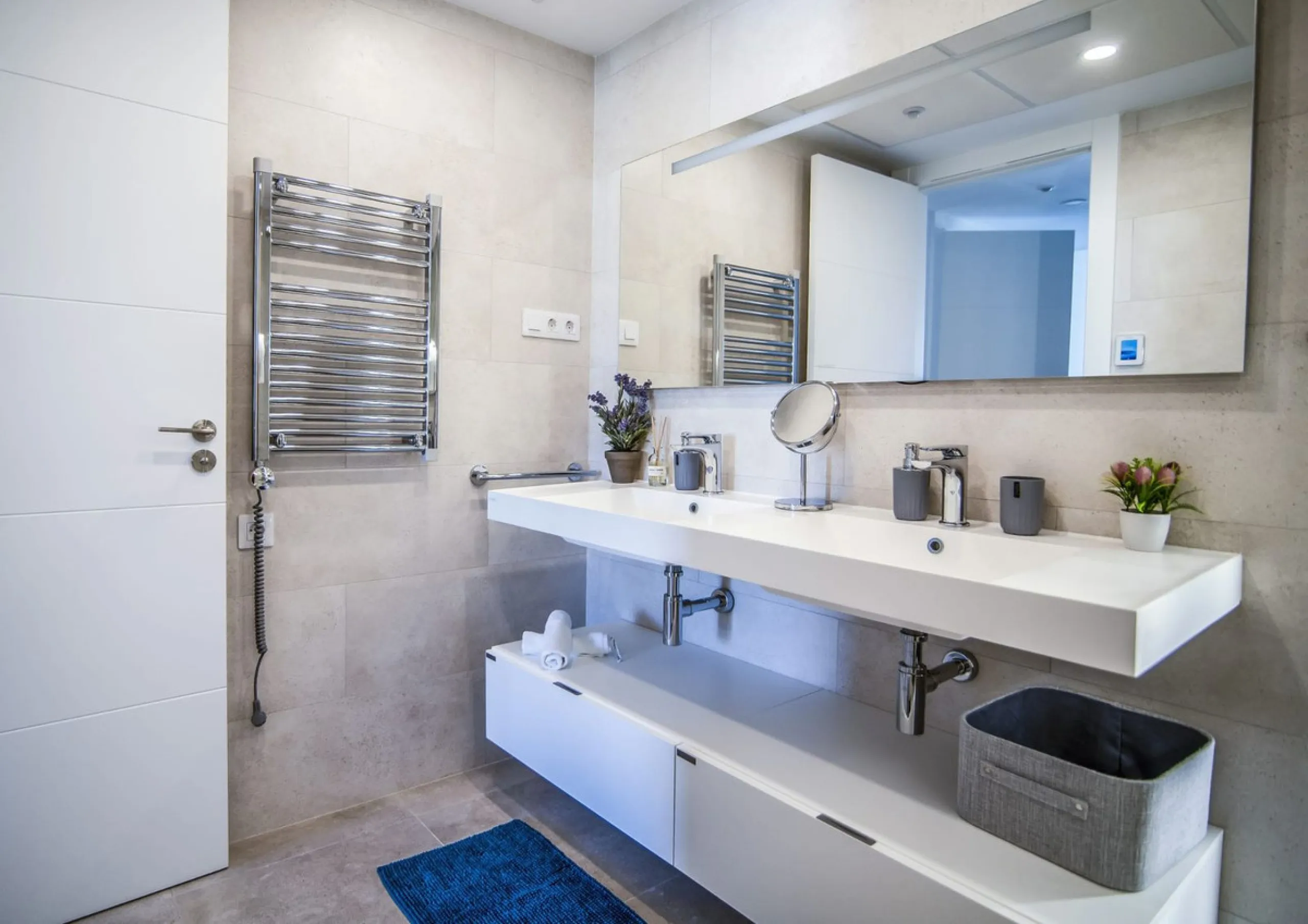 Bright 2-Bedroom Apartment with Terrace, Solarium & Premium Amenities in Fuengirola Reduced to €565,000 for a Quick Sale