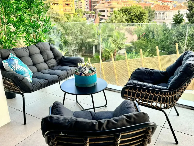 Bright 2-Bedroom Apartment with Terrace, Solarium & Premium Amenities in Fuengirola Reduced to €565,000 for a Quick Sale