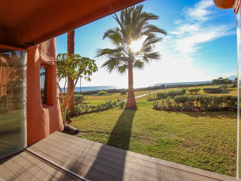 Apartment - Ground Floor Apartment в продаже в Marbella, Málaga. В доме 4 спален и 4 ванных комнат. Площадь дома 186 м²