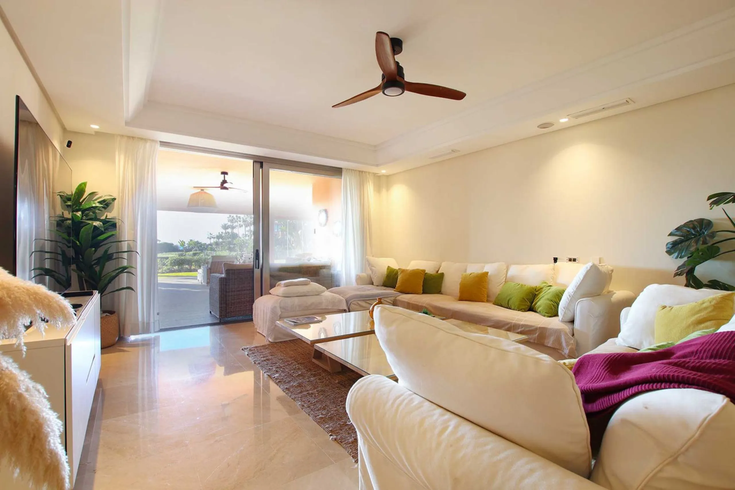 Apartment - Ground Floor Apartment в продаже в Marbella, Málaga. В доме 4 спален и 4 ванных комнат. Площадь дома 186 м²