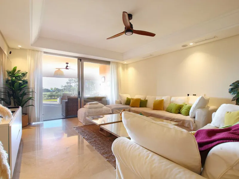 Apartment - Ground Floor Apartment в продаже в Marbella, Málaga. В доме 4 спален и 4 ванных комнат. Площадь дома 186 м²