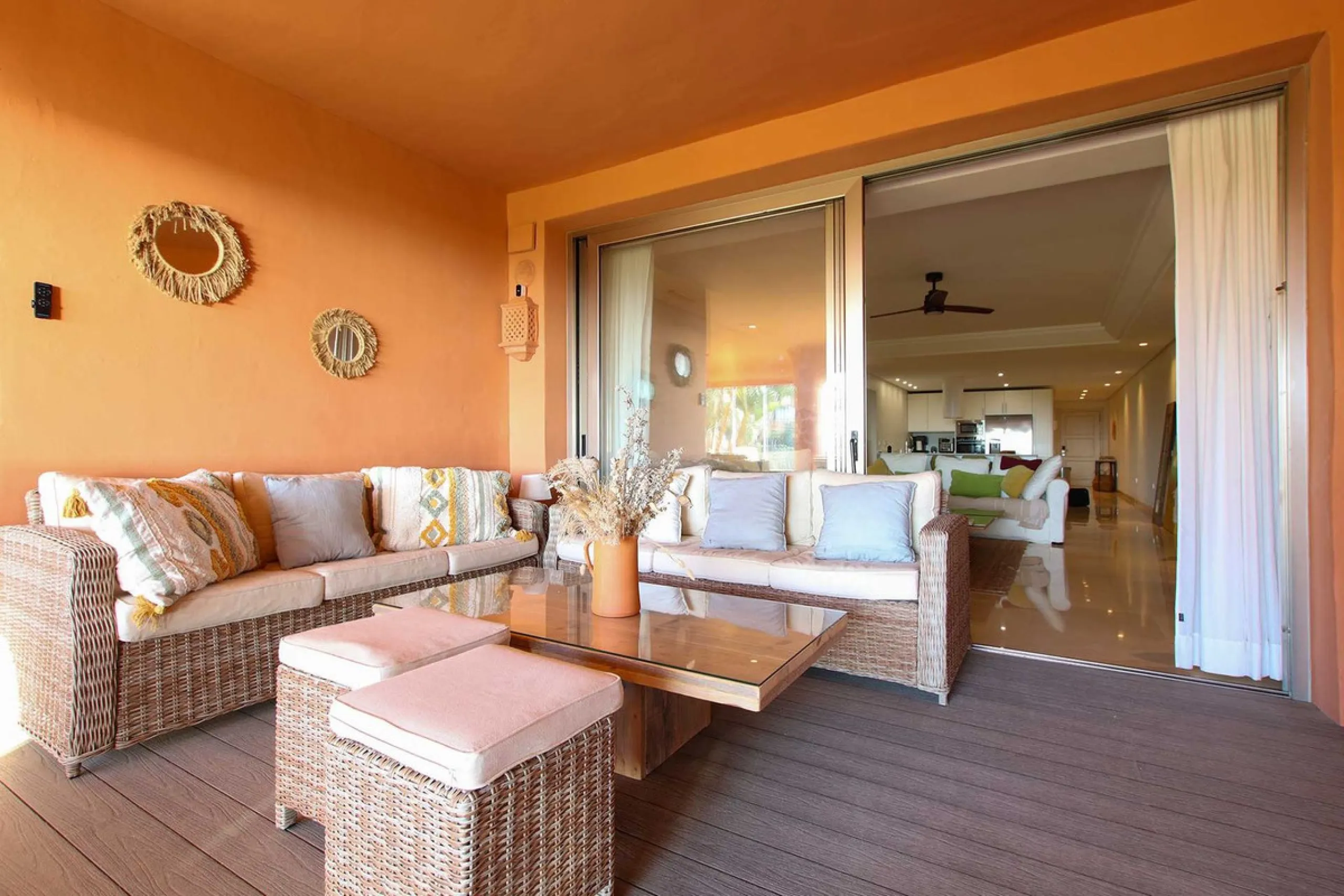 Apartment - Ground Floor Apartment в продаже в Marbella, Málaga. В доме 4 спален и 4 ванных комнат. Площадь дома 186 м²