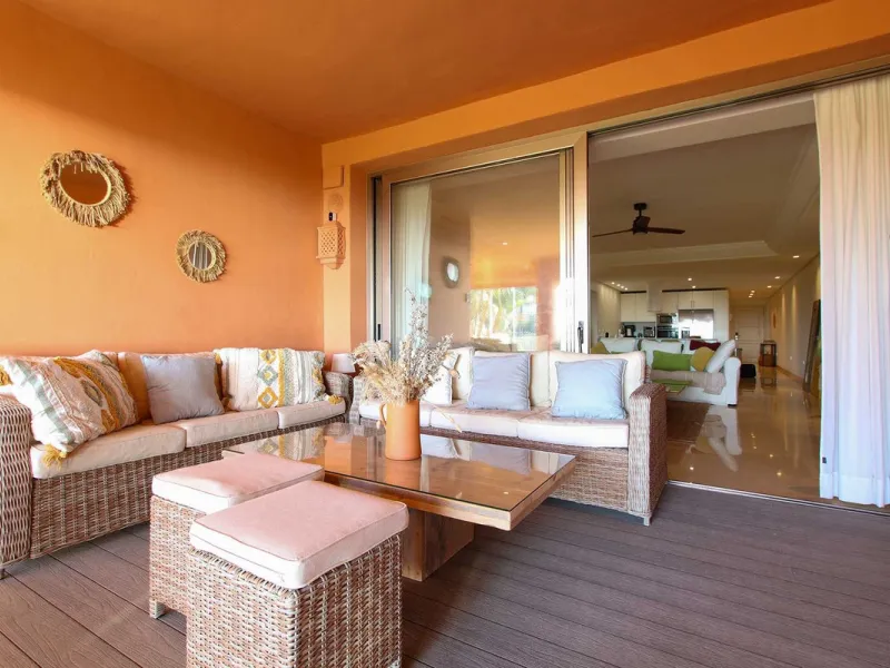 Apartment - Ground Floor Apartment в продаже в Marbella, Málaga. В доме 4 спален и 4 ванных комнат. Площадь дома 186 м²