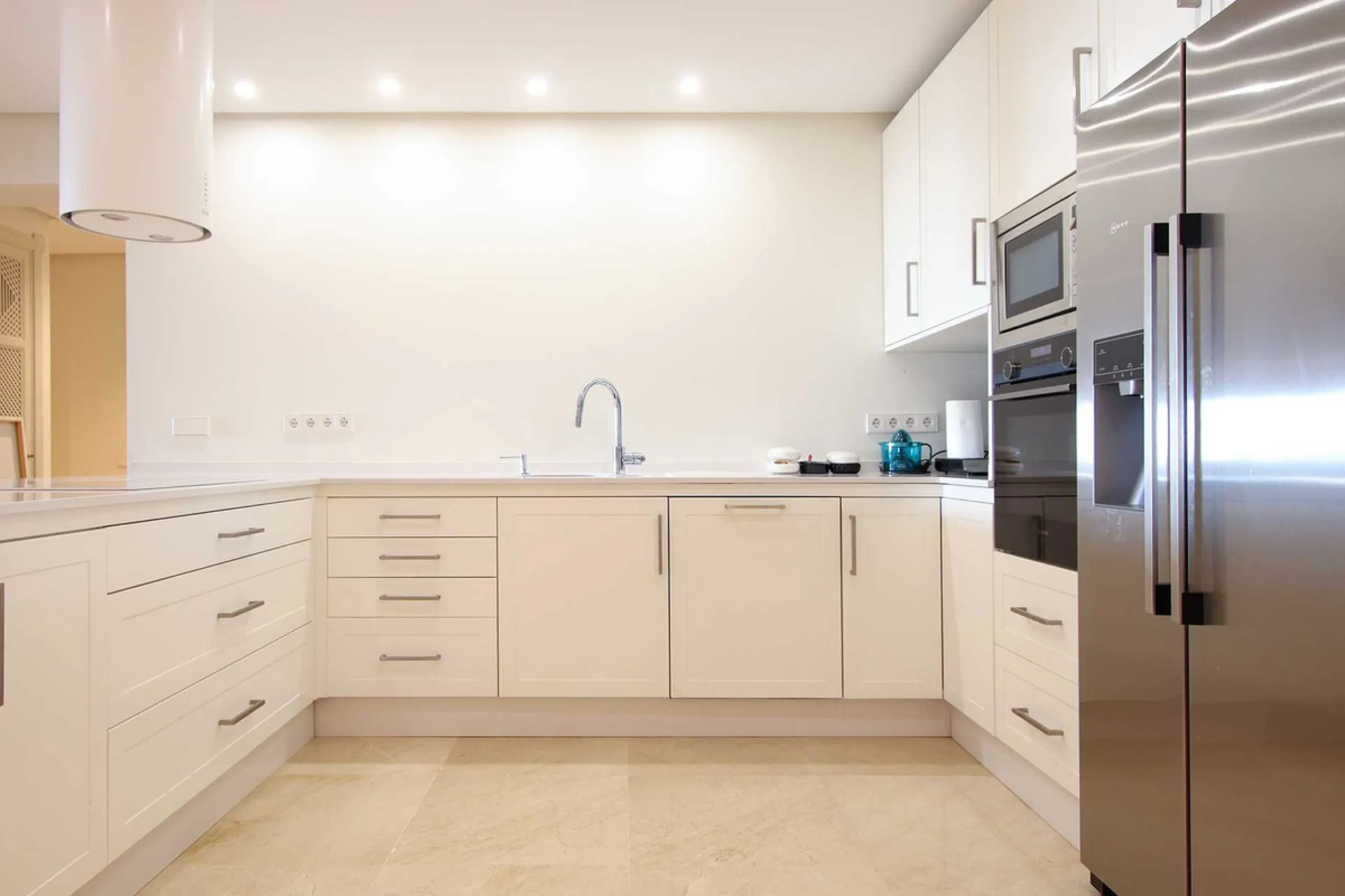 Apartment - Ground Floor Apartment в продаже в Marbella, Málaga. В доме 4 спален и 4 ванных комнат. Площадь дома 186 м²