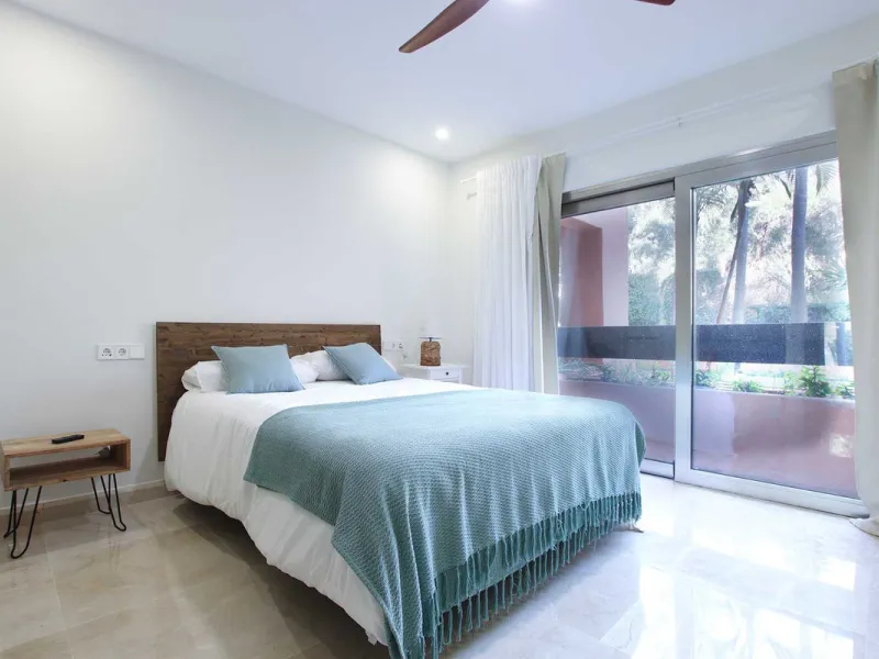 Apartment - Ground Floor Apartment в продаже в Marbella, Málaga. В доме 4 спален и 4 ванных комнат. Площадь дома 186 м²