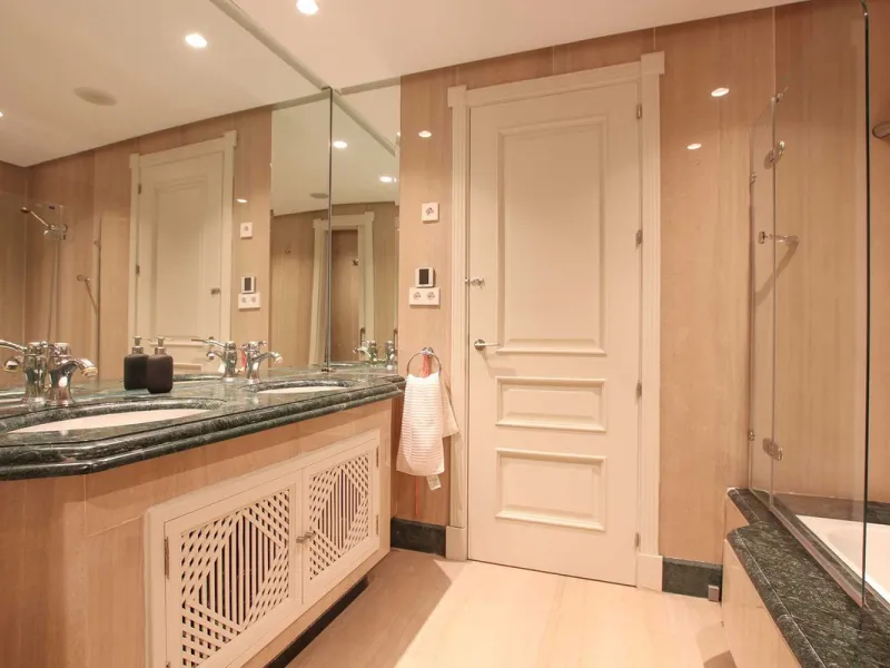 Apartment - Ground Floor Apartment в продаже в Marbella, Málaga. В доме 4 спален и 4 ванных комнат. Площадь дома 186 м²