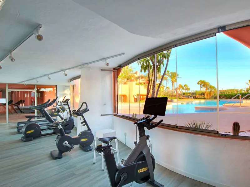 Apartment - Ground Floor Apartment в продаже в Marbella, Málaga. В доме 4 спален и 4 ванных комнат. Площадь дома 186 м²