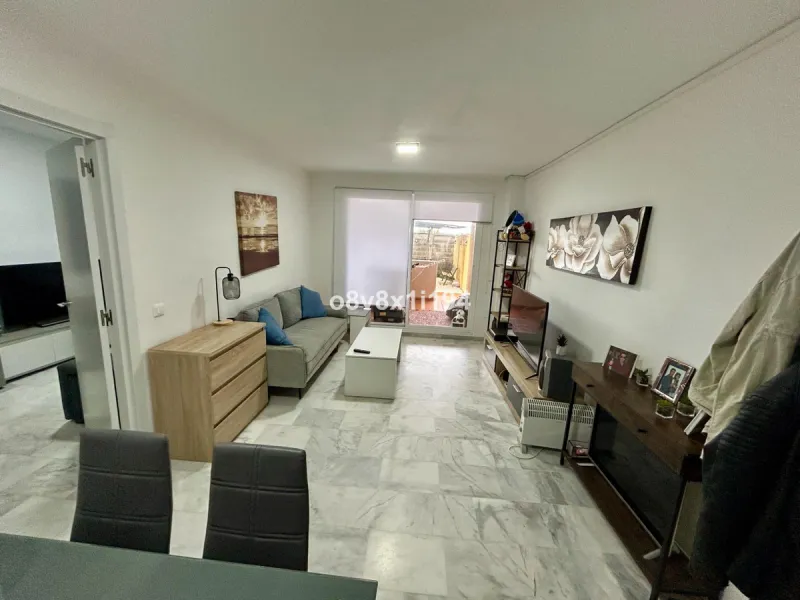 Ground floor apartment with private garden and basement in Doña Julia | 3 bedrooms + 2 parking spaces | High profitability
